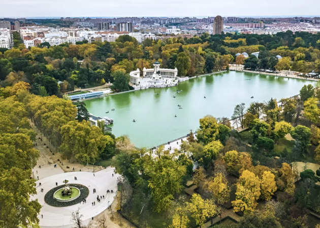 Galerie der Bilder Kunstausstellung im El Retiro 1