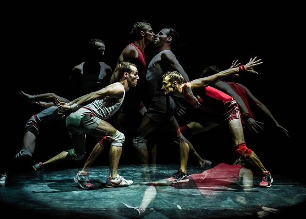 Image gallery An international phenomenon of physical theatre: “Un poyo rojo” in Madrid 1