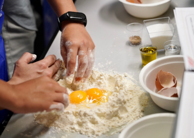 图片库 马德里将厨房作为促进包容的工具。 1