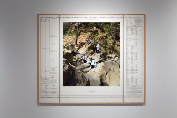 Foto de portada "On the Geography of the River", de  Linarejos Moreno (PHotoESPAÑA 2026)