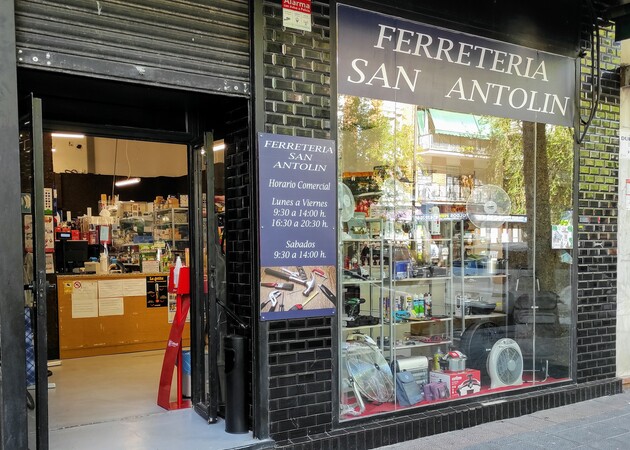 Image gallery San Antolin hardware store 1