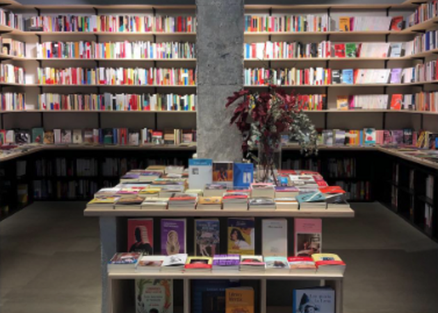 Image gallery The Altamarea Bookstore 3