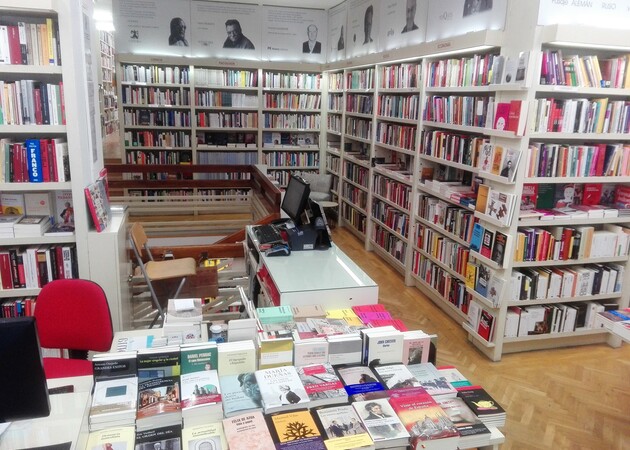 Galerie der Bilder PASSAGES Internationaler Buchladen 1