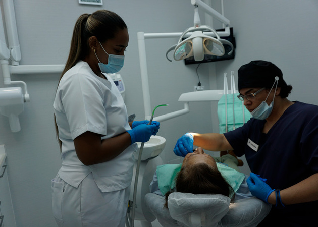 图片库 微笑无皱纹 – USON 博士的牙科诊所和美容医学 2