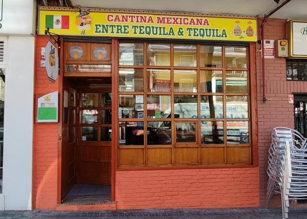 图片库 龙舌兰酒和龙舌兰酒之间的墨西哥酒吧 1