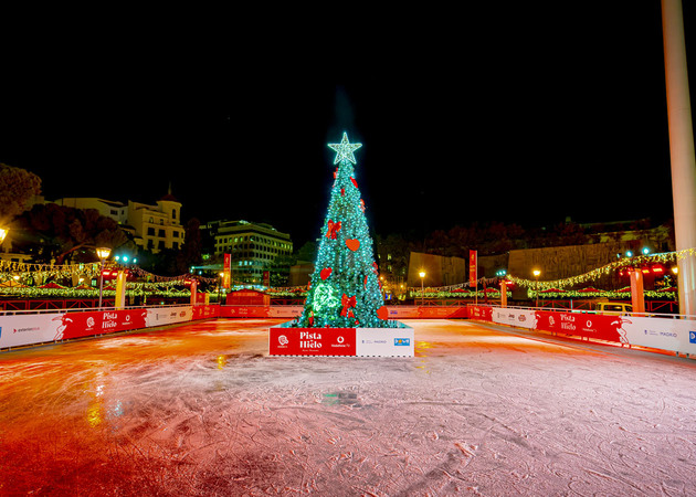 Galeria de imagens Pista de patinação na Plaza de Colón Javier Fernández 1