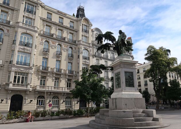 图片库 科尔特斯广场 1