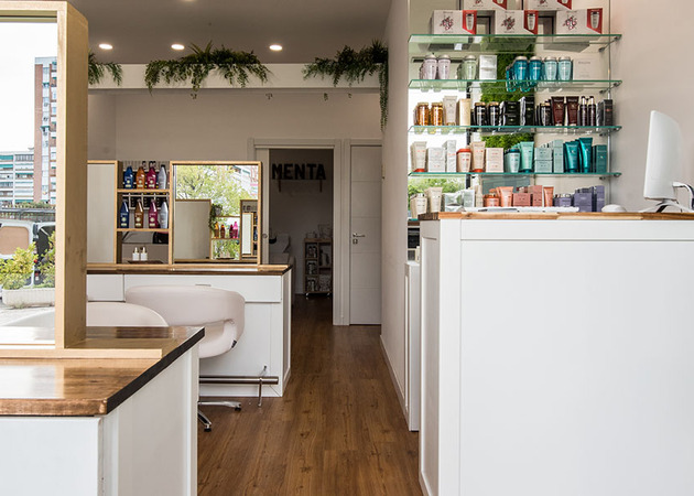 Galeria de imagens Salão de cabeleireiro MENTA beauty place Fuencarral 1