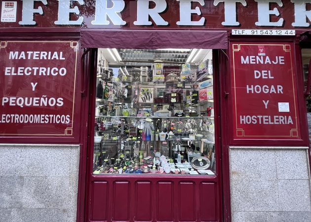 Galeria de imagens LOJA DE FERRAGENS EL PILAR 1
