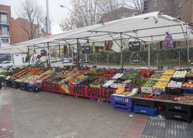 图片库 Camino de las Cruces 市场排名 19 和 20：水果和蔬菜 1