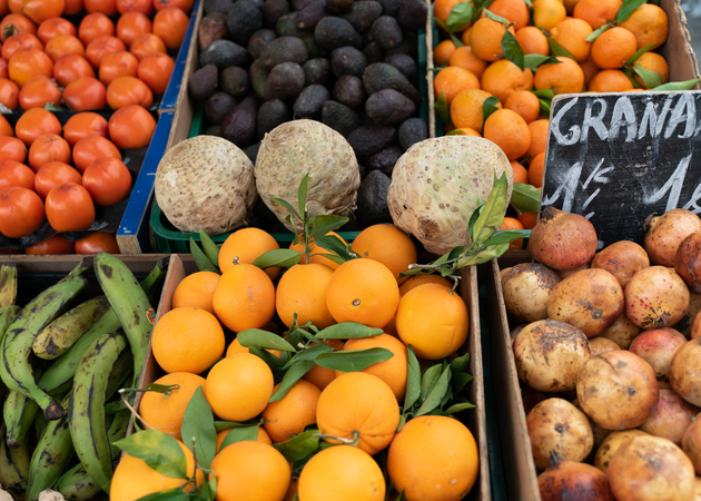 图片库 拉斐尔菲纳特市场，摊位 8 水果和蔬菜 3