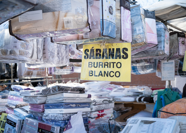 Galería de imágenes Mercadillo de San Blas Canillejas, puesto 13: textil hogar 1
