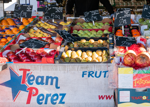 Galeria de imagens Mercado San Blas Canillejas, desfrute da loja de frutas Pérez 3
