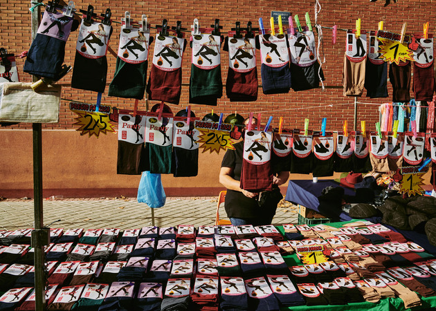 Galerie de images Étal du marché d'Orcasur : textile David Muñoz 3