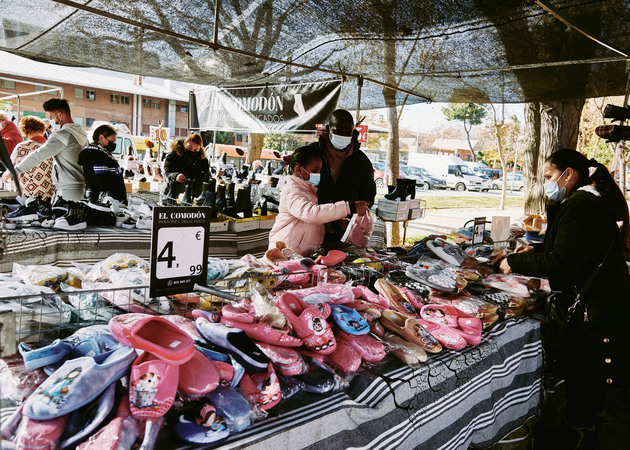 Galerie der Bilder Marktstand von Orcasur: Schuhe von El Comodón 3