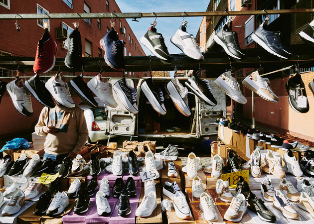 Galería de imágenes Puesto Mercado de Orcasur: Calzados Salazar 3