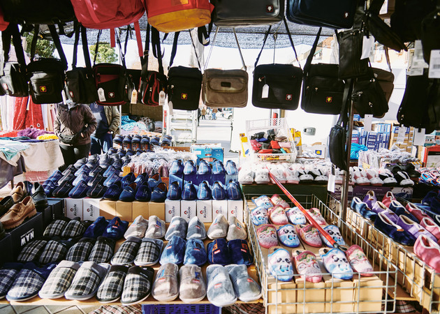 图片库 Orcasur 市场摊位：Lorena 鞋类和包袋 4