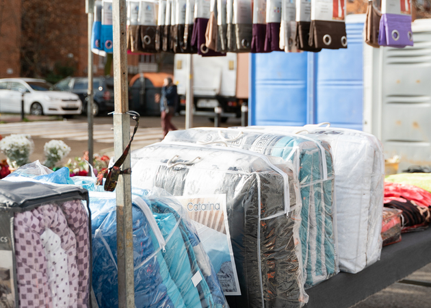 图片库 阿拉贡内斯市场，第 27 篇：纺织品和家居 1