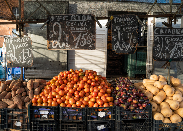 Image gallery Aragonese Market, Post 41: Greengrocer 1