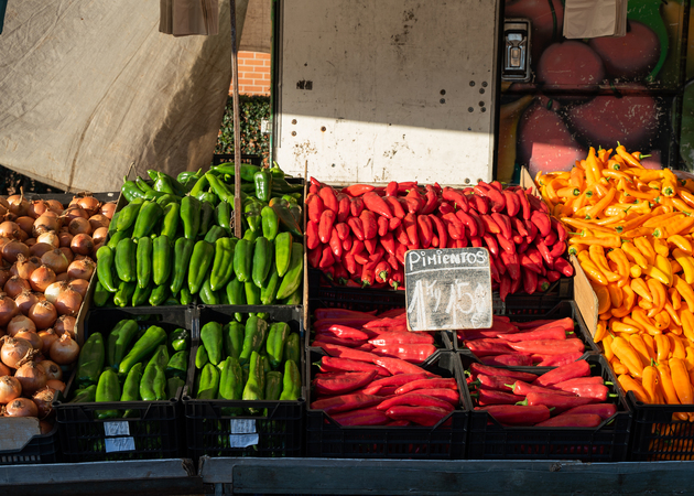 Galerie der Bilder Aragonese Market, Post 54: Gemüsehändler 1