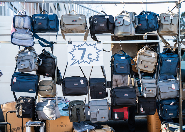Image gallery Tetuán Market Post 219 and 220: Suitcases, Bags and Backpacks 2