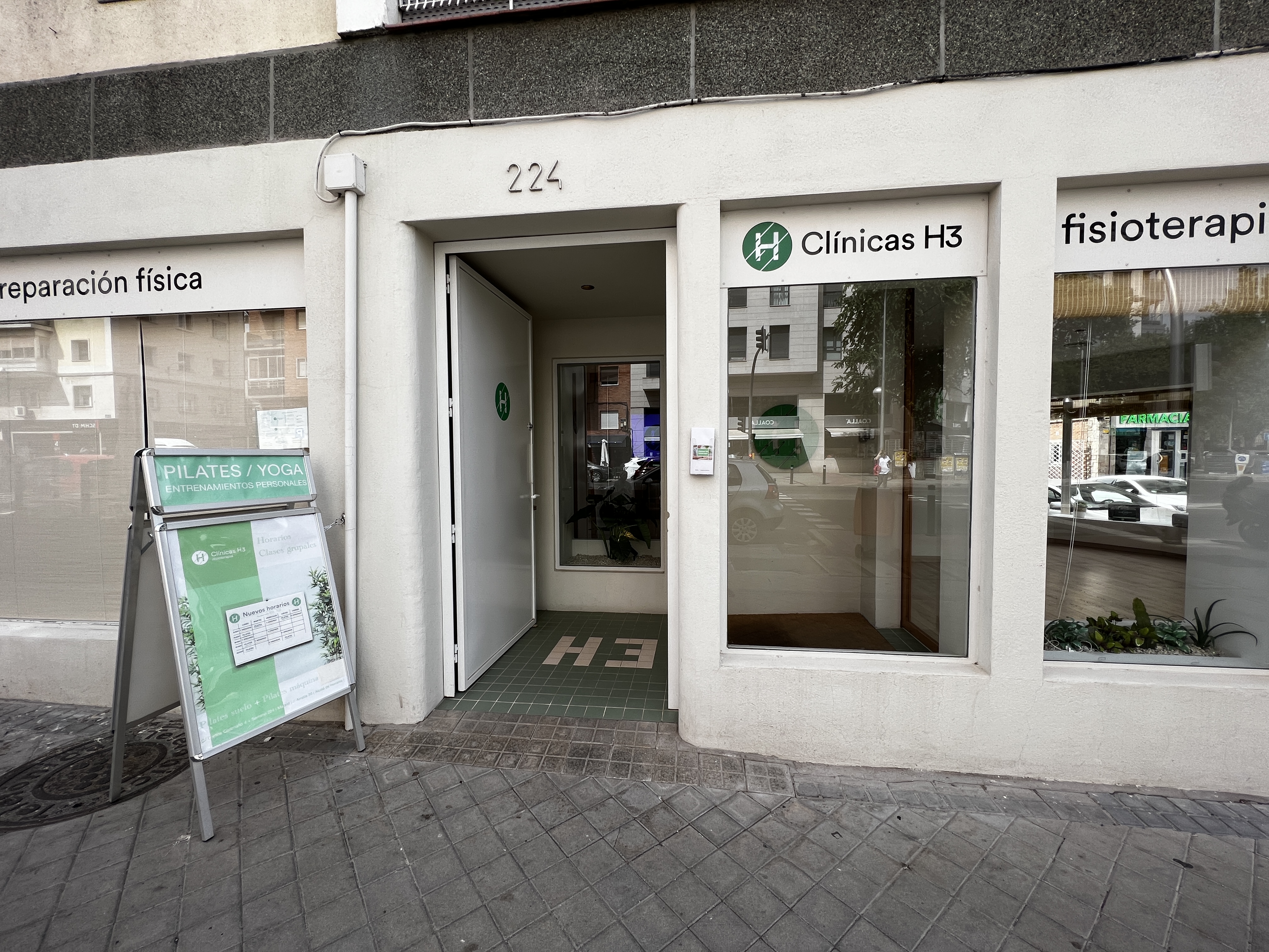 Titelbild Klinik für Physiotherapie Madrid-H3