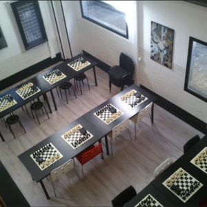 Foto di copertina scacchi in bianco e nero