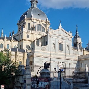Foto di copertina Cattedrale dell'Almudena