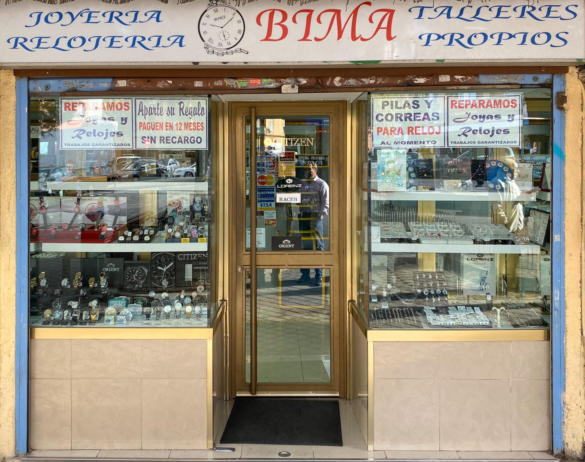 Photo de couverture BIJOUX ET MONTRES BIMA
