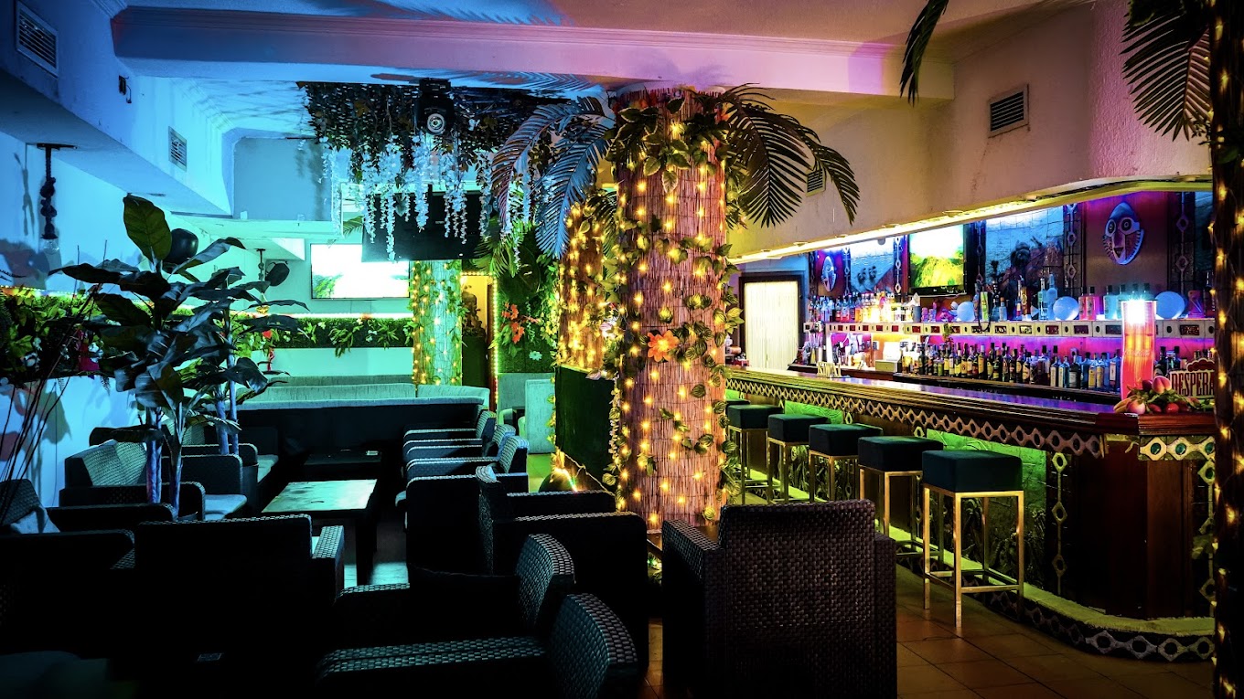 Thumbnail Royalty Kiwai Hawaiian Bar