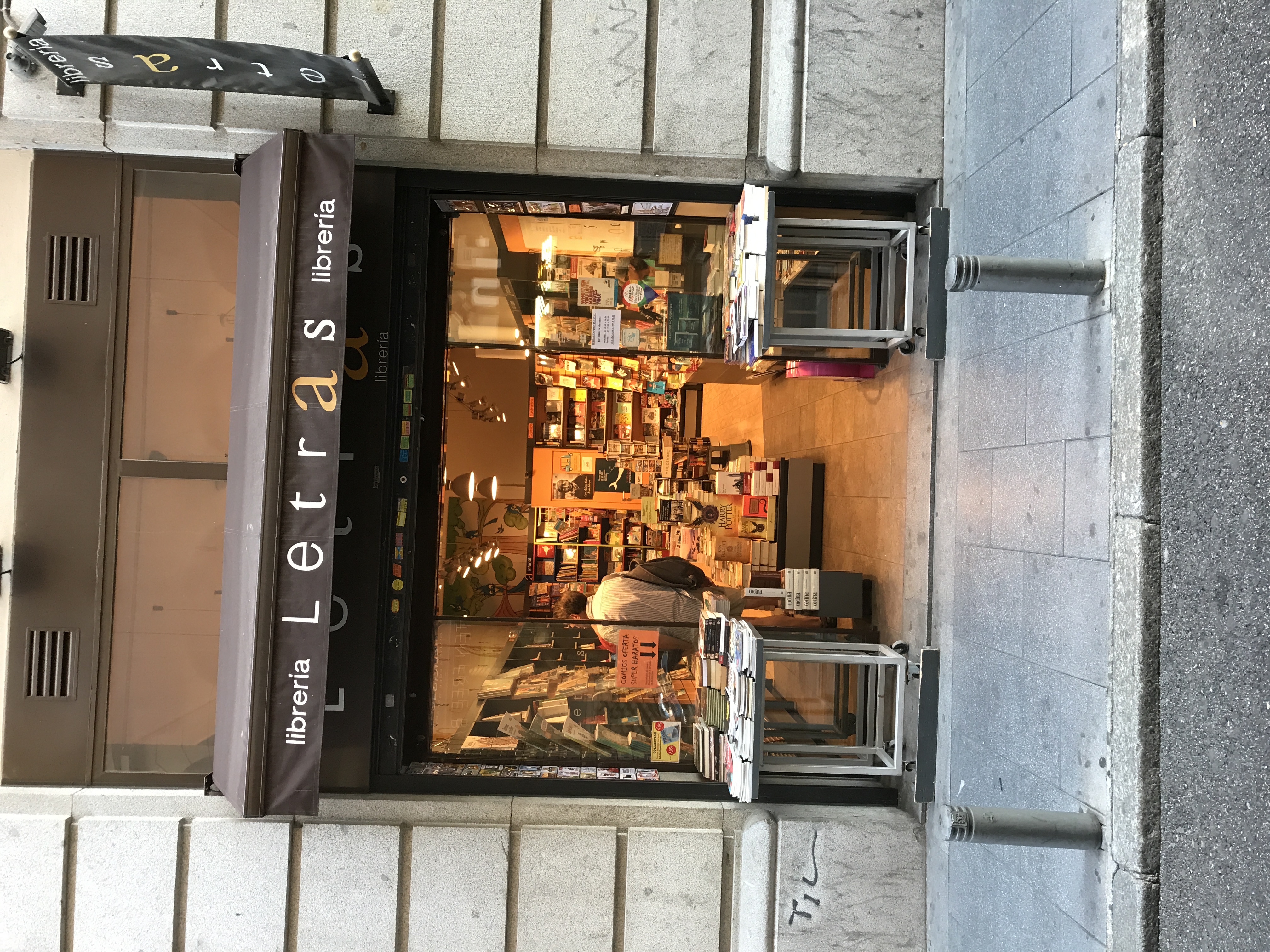 Photo de couverture Librairie Lettres