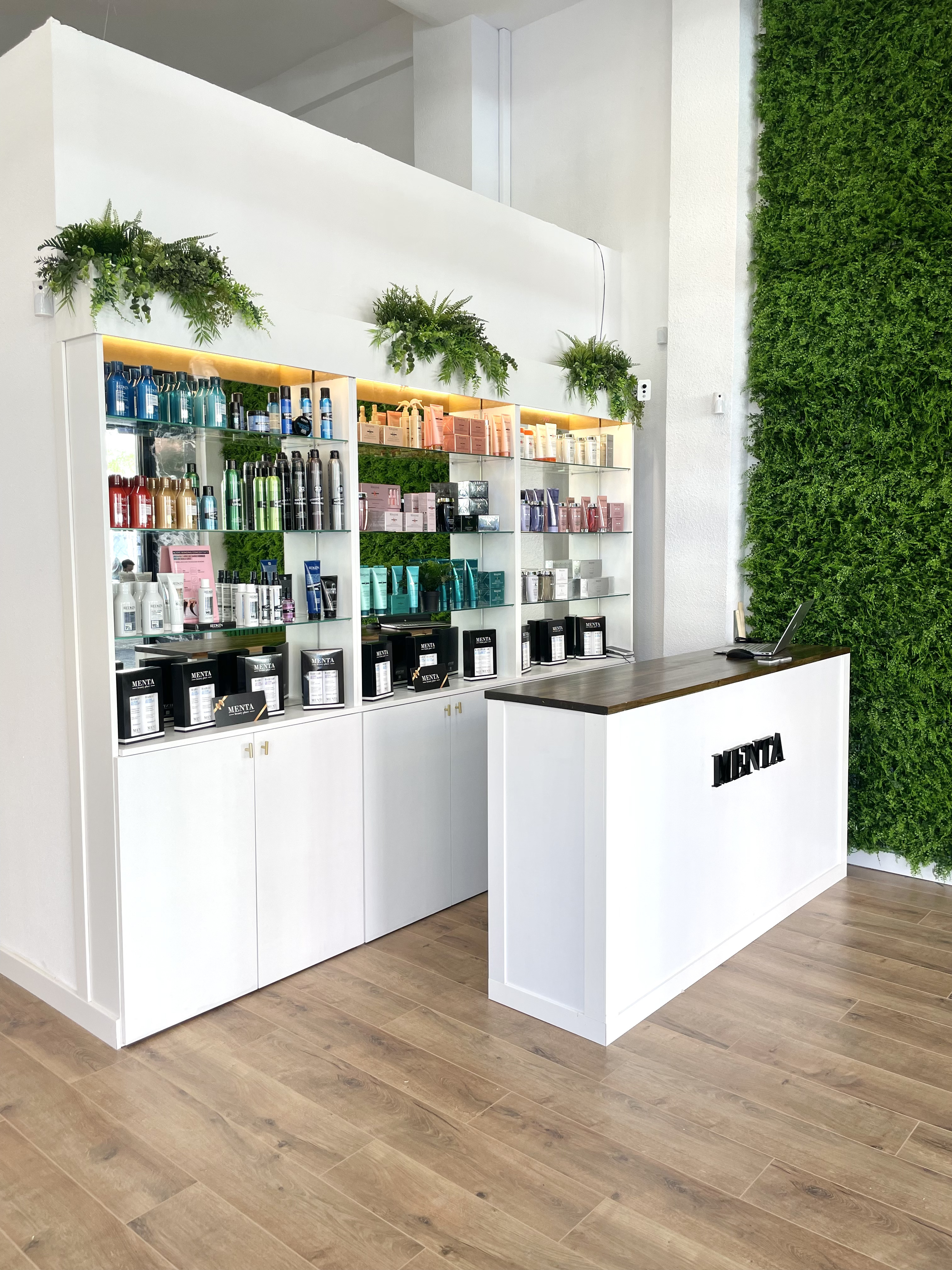 Thumbnail MENTA beauty place Hair Salon Santa Engracia