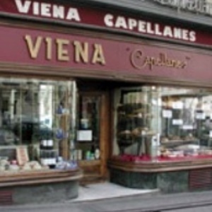 Titelbild Wiener Kapläne Marqués de Urquijo Straße