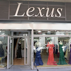 Foto di copertina lexus