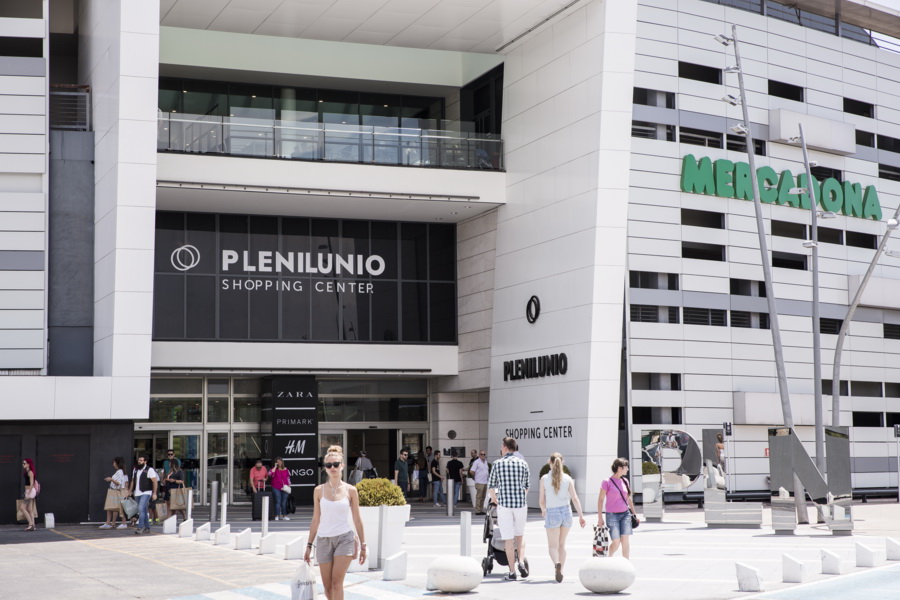 Titelbild Einkaufszentrum Plenilunio