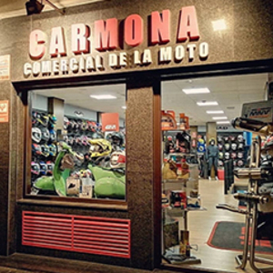 Foto di copertina Carmona, il negozio di motociclette