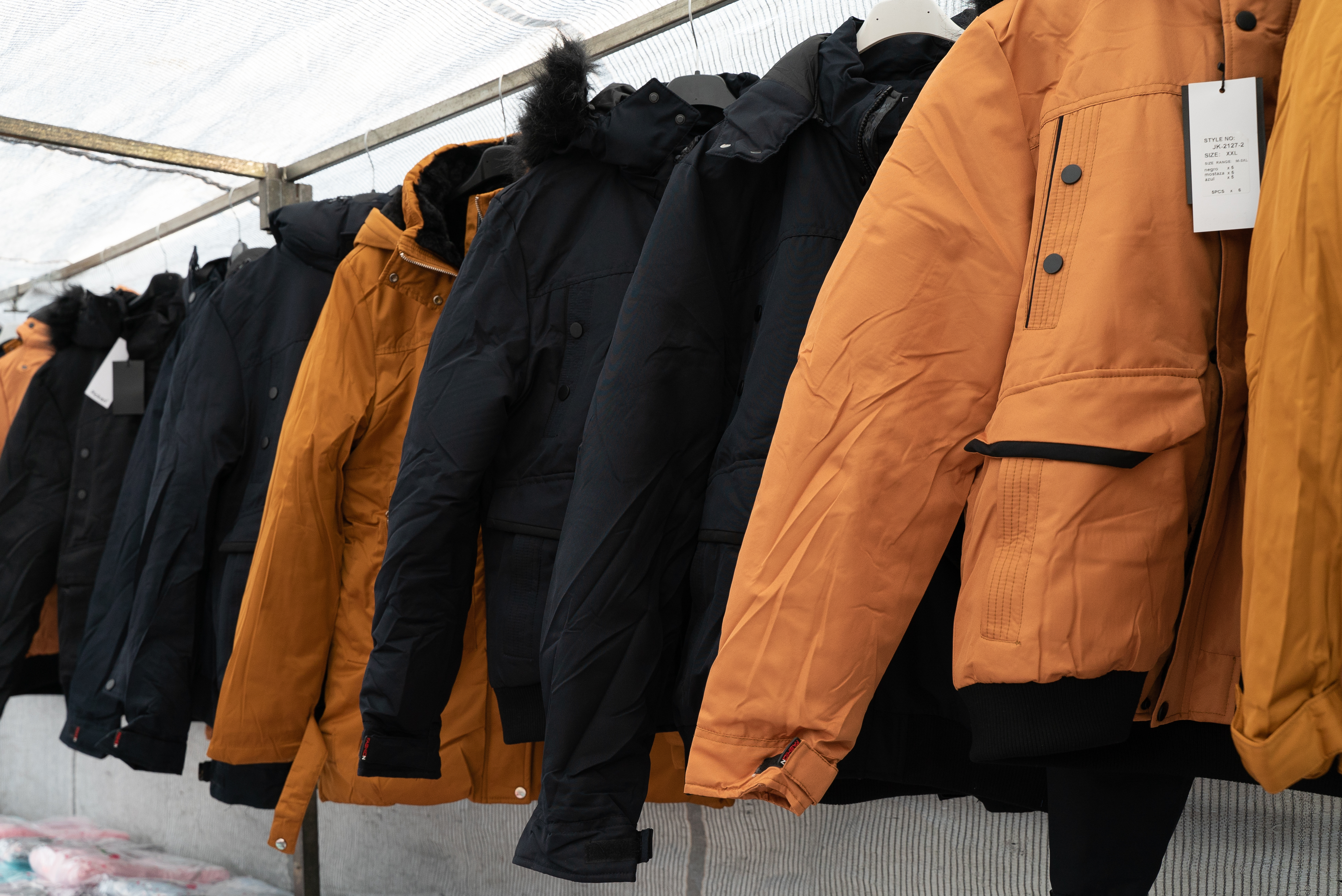 Photo de couverture Marché Rafael Finat, position 28 : Textile