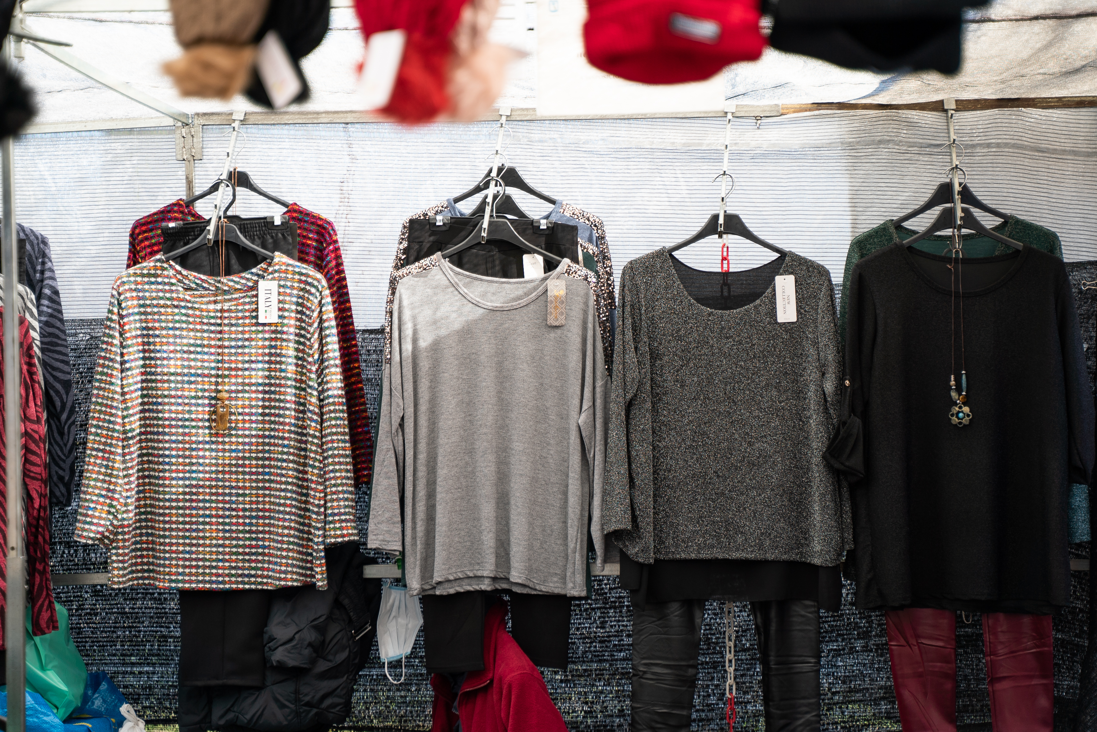 Foto de portada Mercadillo de San Blas Canillejas, puesto 14: Textil
