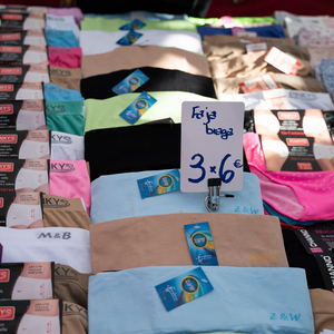 Mercadillo de San Blas Canillejas, puesto 18: Lencería