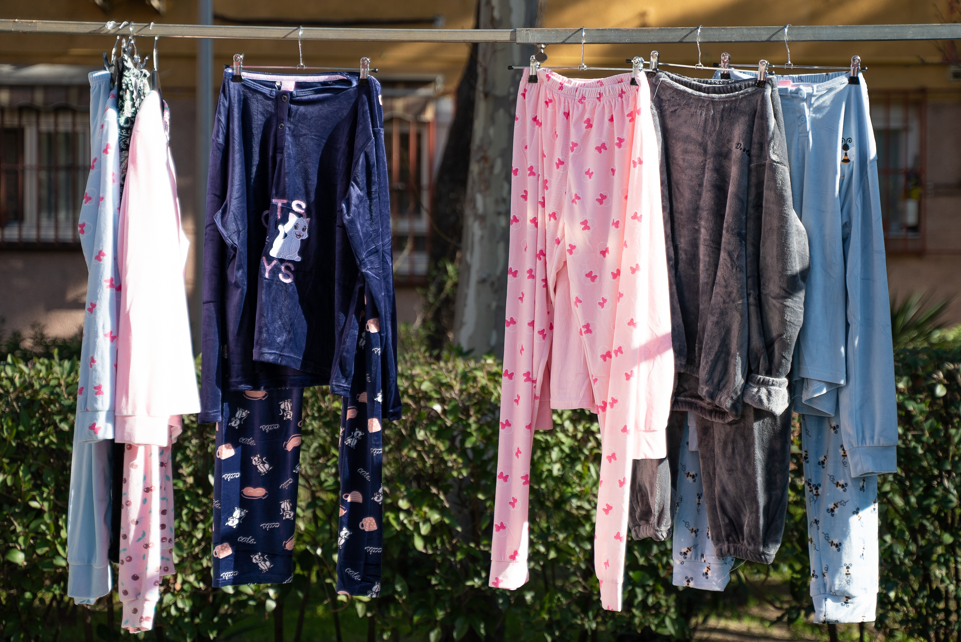 Foto de portada Mercadillo de San Blas Canillejas, puesto 32: Moda
