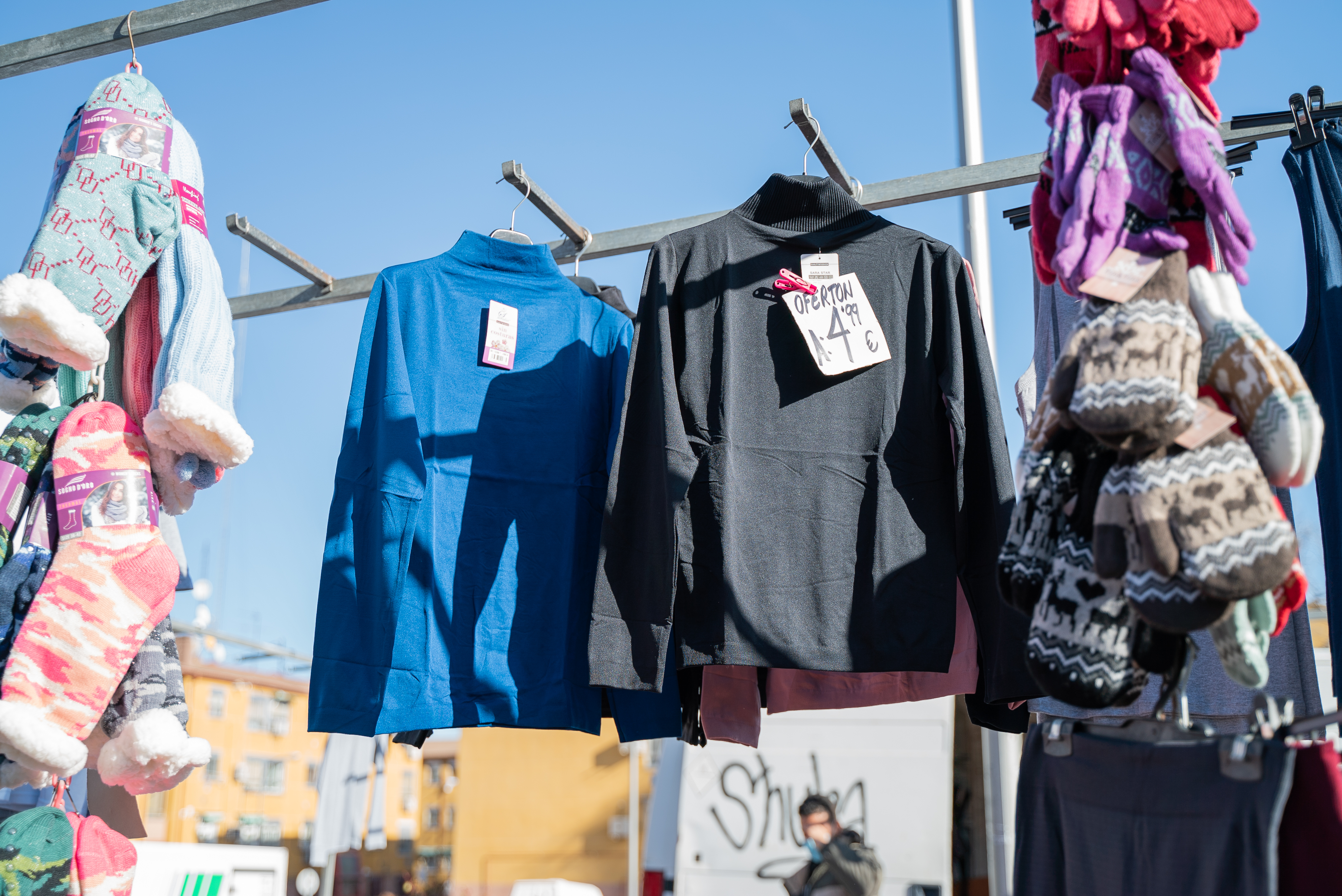Foto de portada Mercadillo de San Blas Canillejas, puesto 65: Moda y Complementos