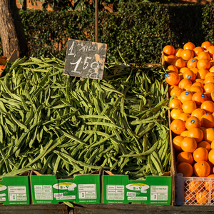 Photo de couverture Marché des Aragonais, Poste 56 : marchand de légumes