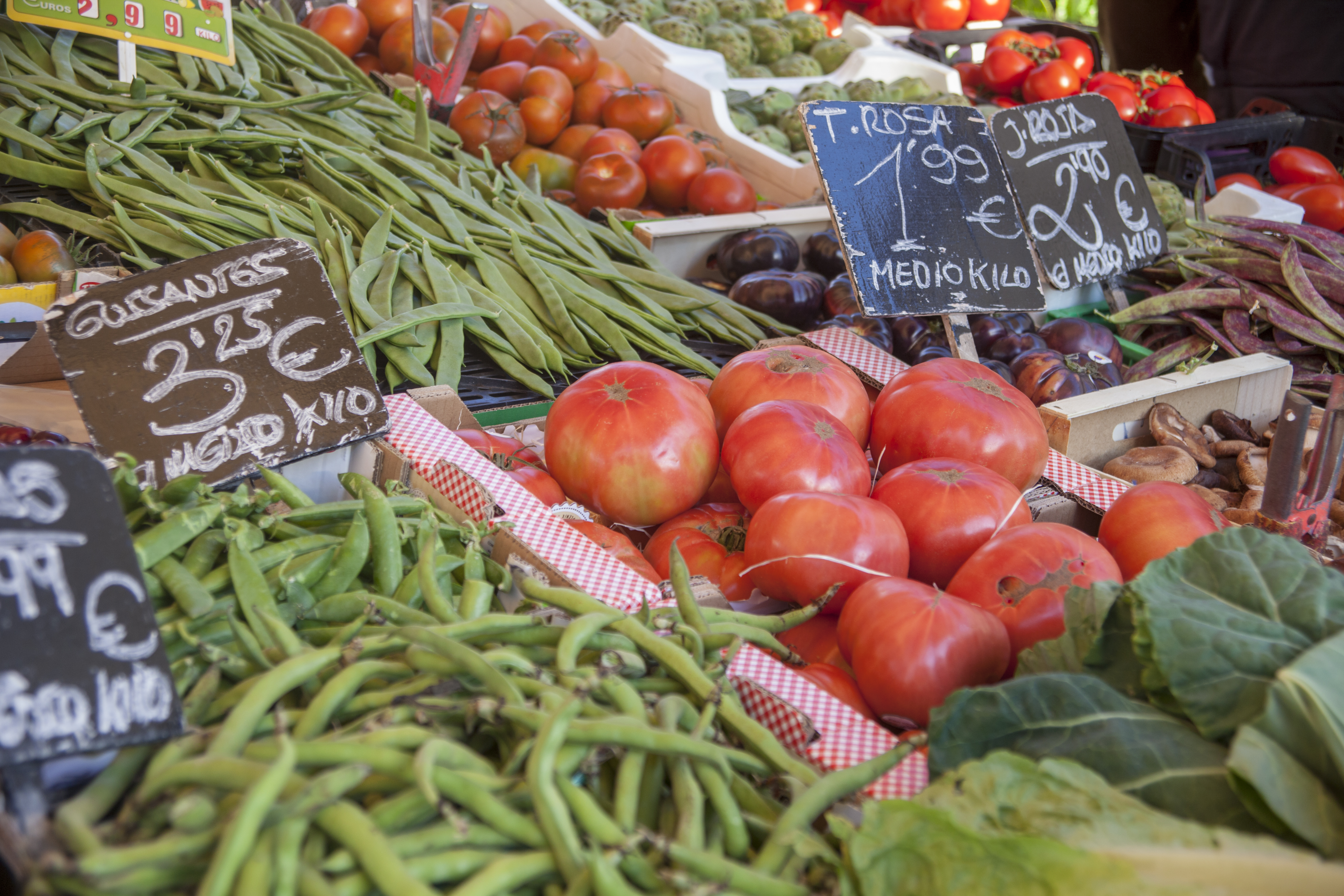 Photo de couverture Marché de Fontarrón, Poste 8 : Fruiterie