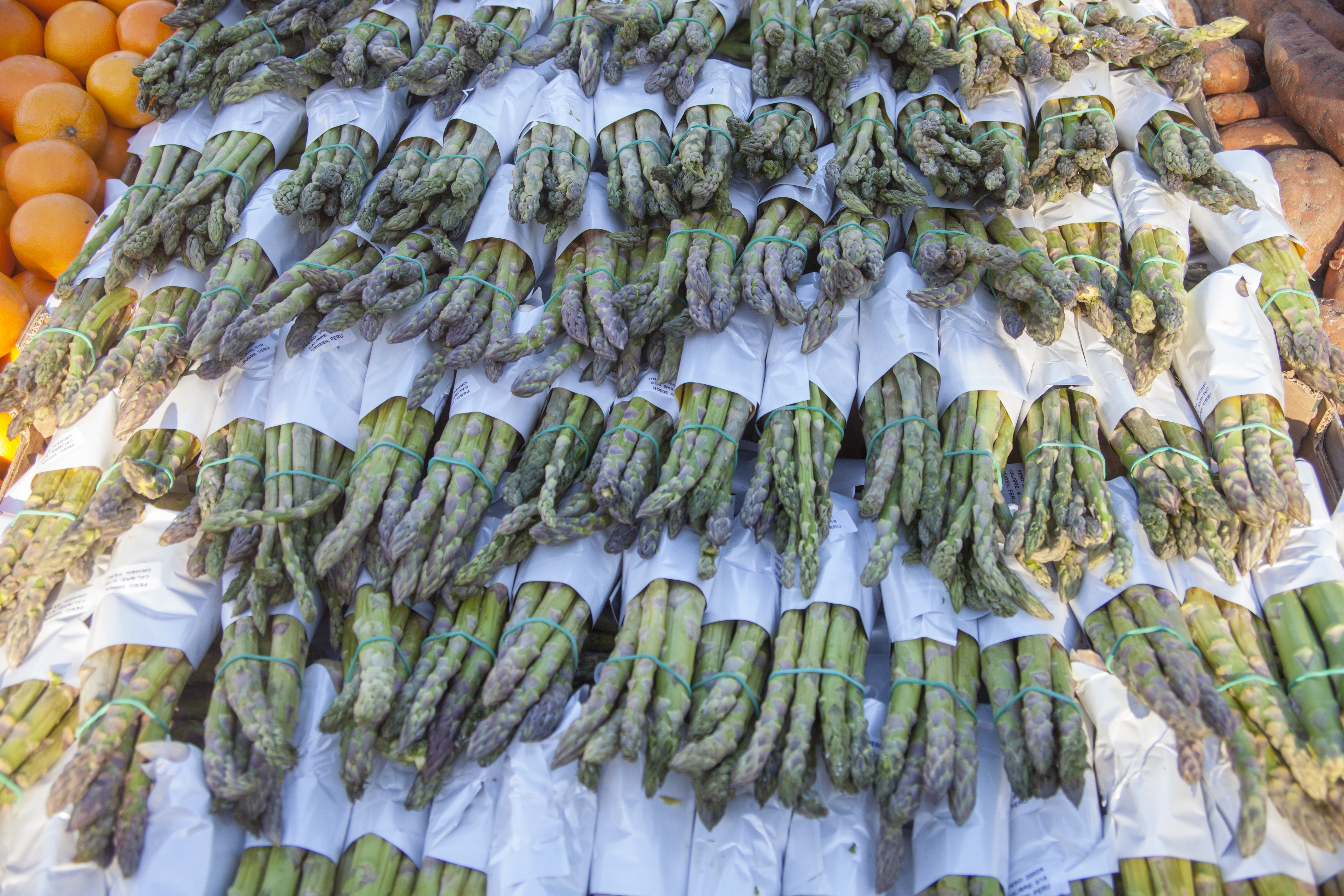 Photo de couverture Marché de Fontarrón, Poste 13 : Fruiterie
