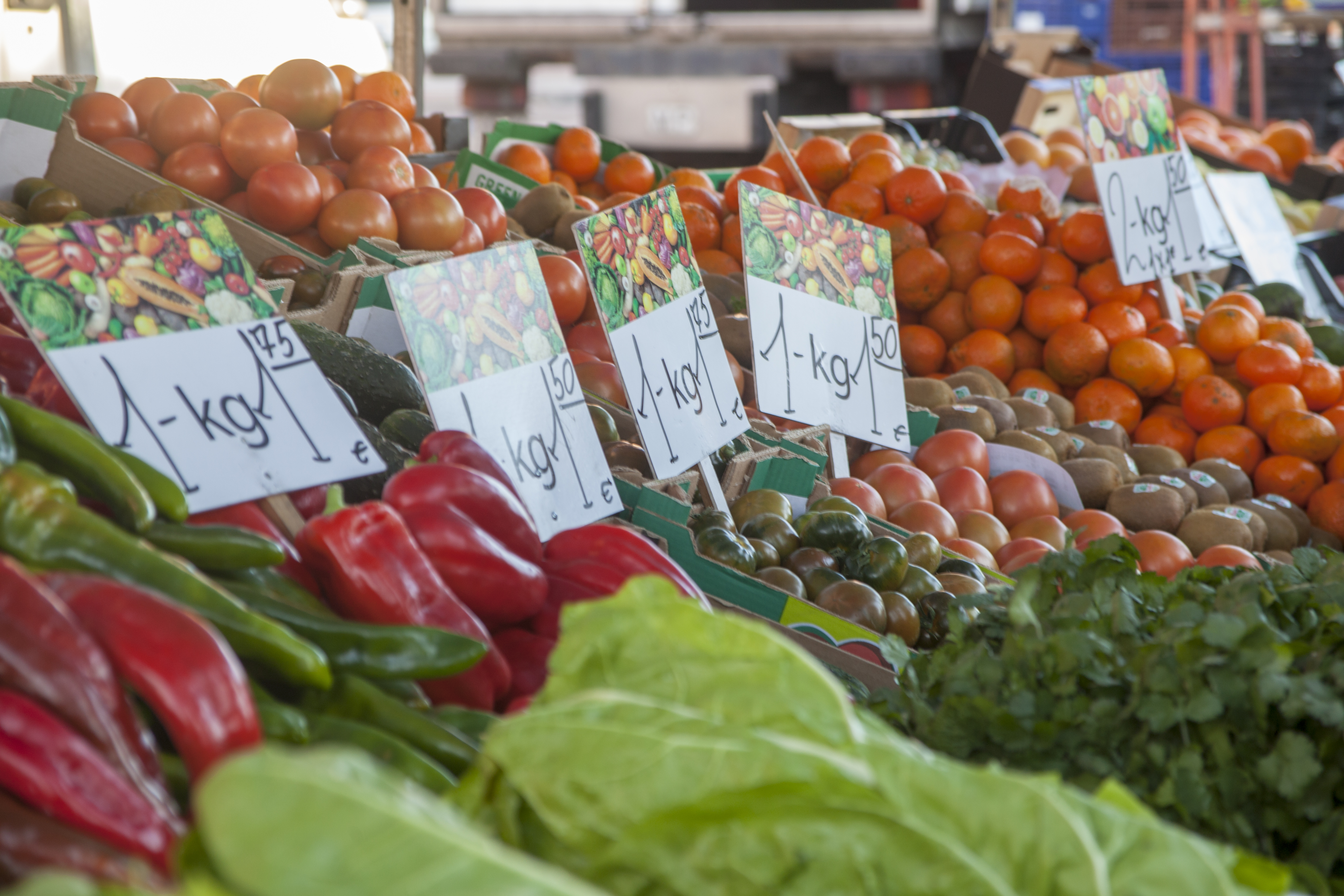 Photo de couverture Marché de Fontarrón, Poste 21 : Fruiterie