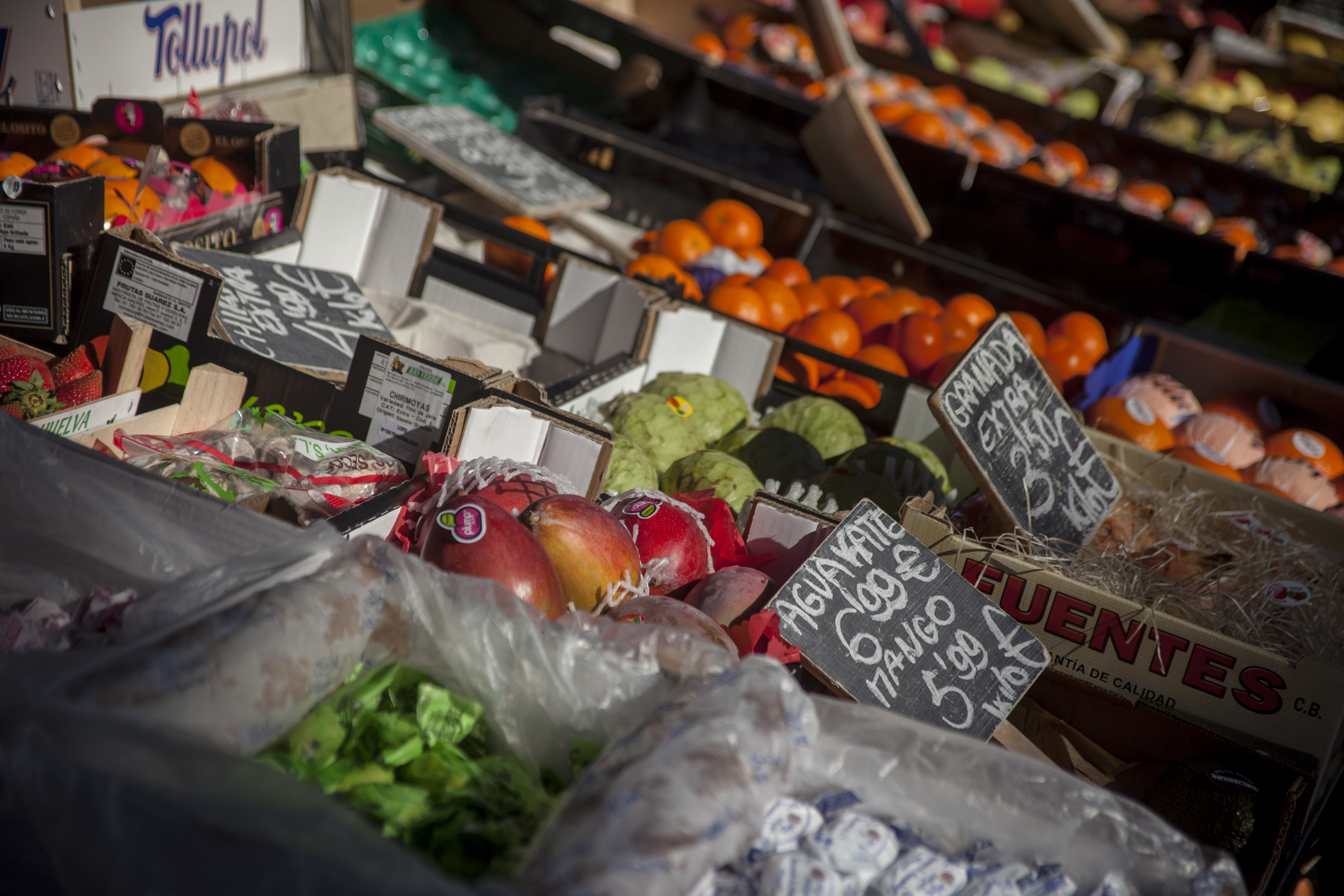 Photo de couverture Marché de Fontarrón, Poste 23 : fruiterie