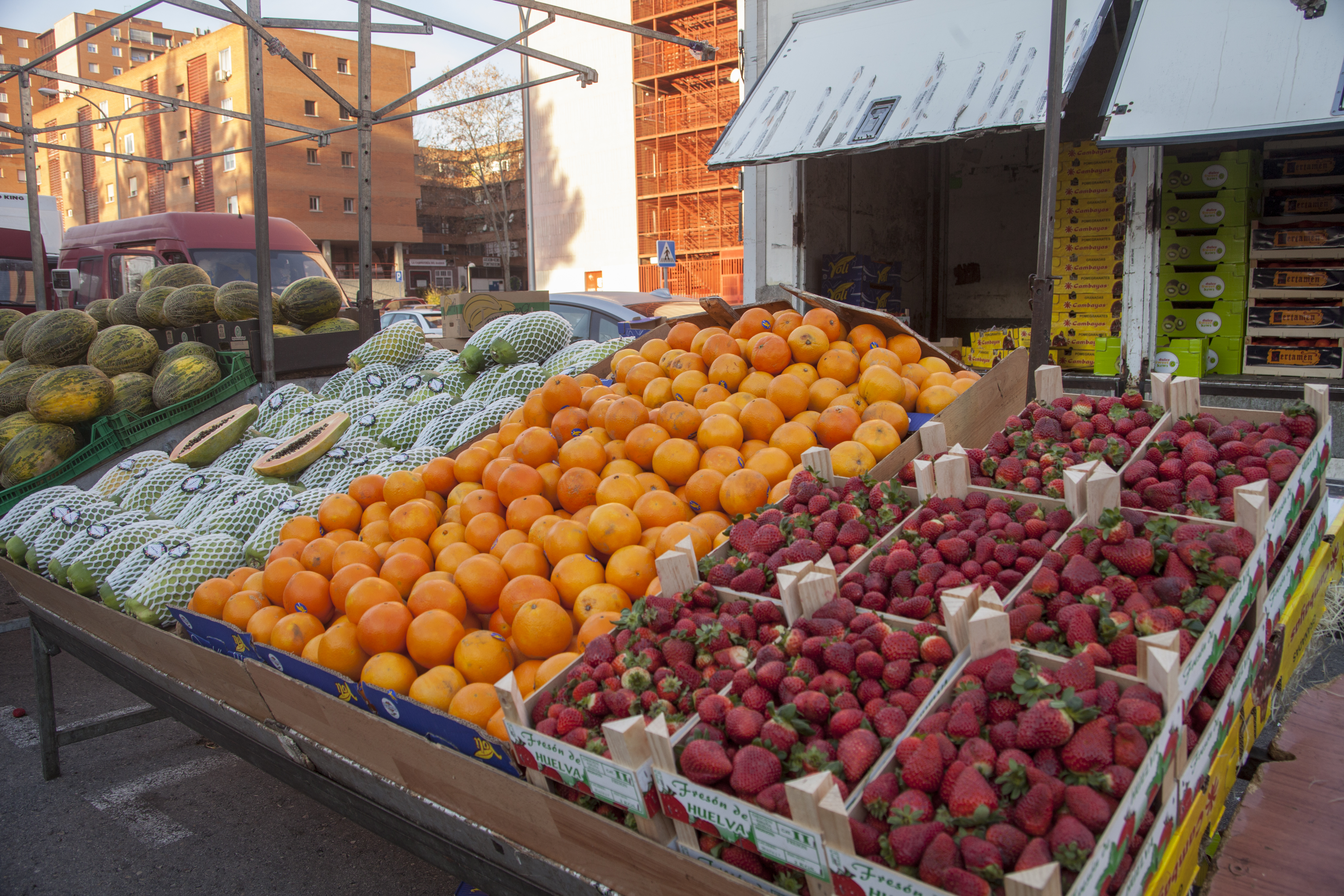 Photo de couverture Marché de Fontarrón, Poste 26 : fruiterie