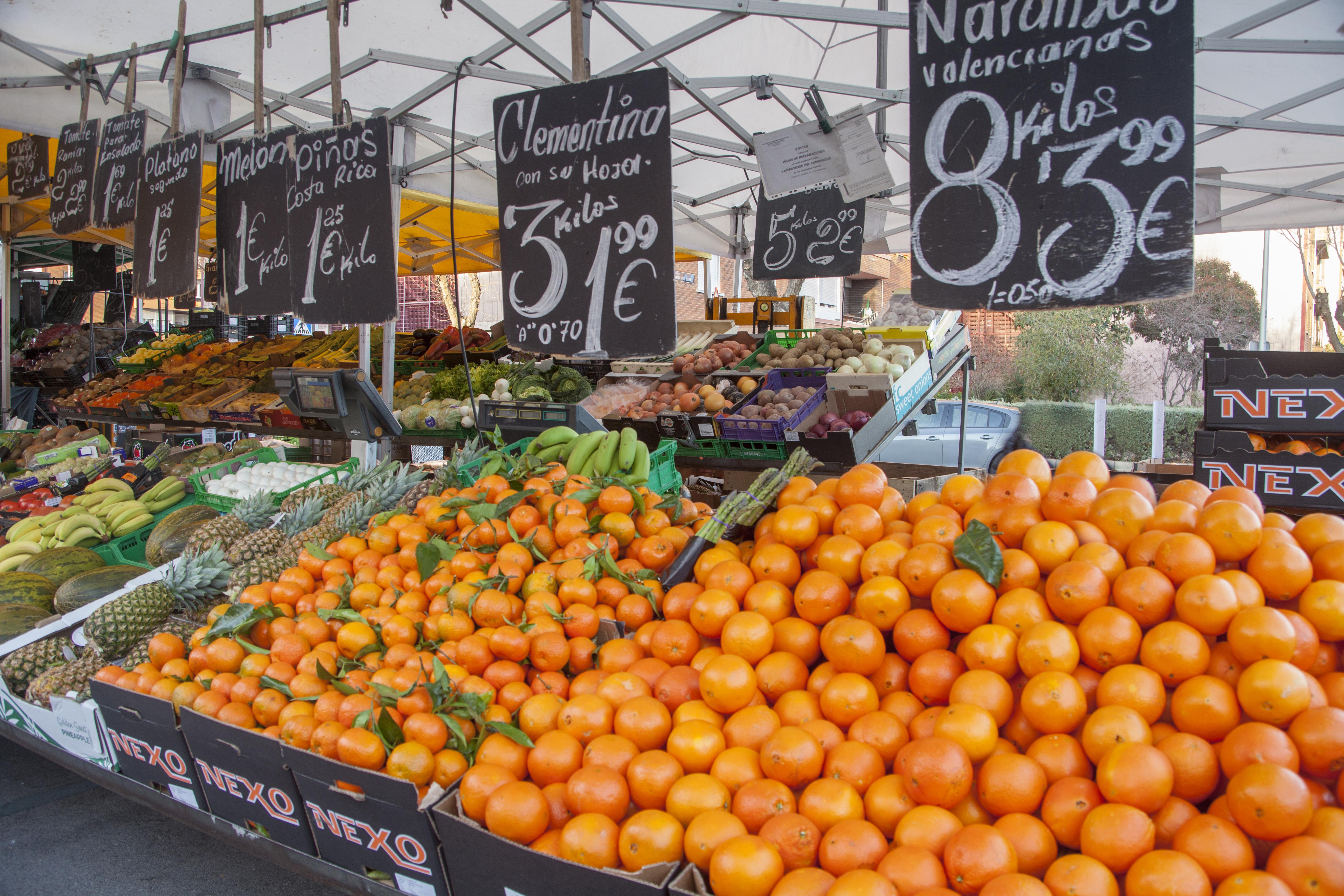 Photo de couverture Marché de Fontarrón, Poste 34 : fruiterie