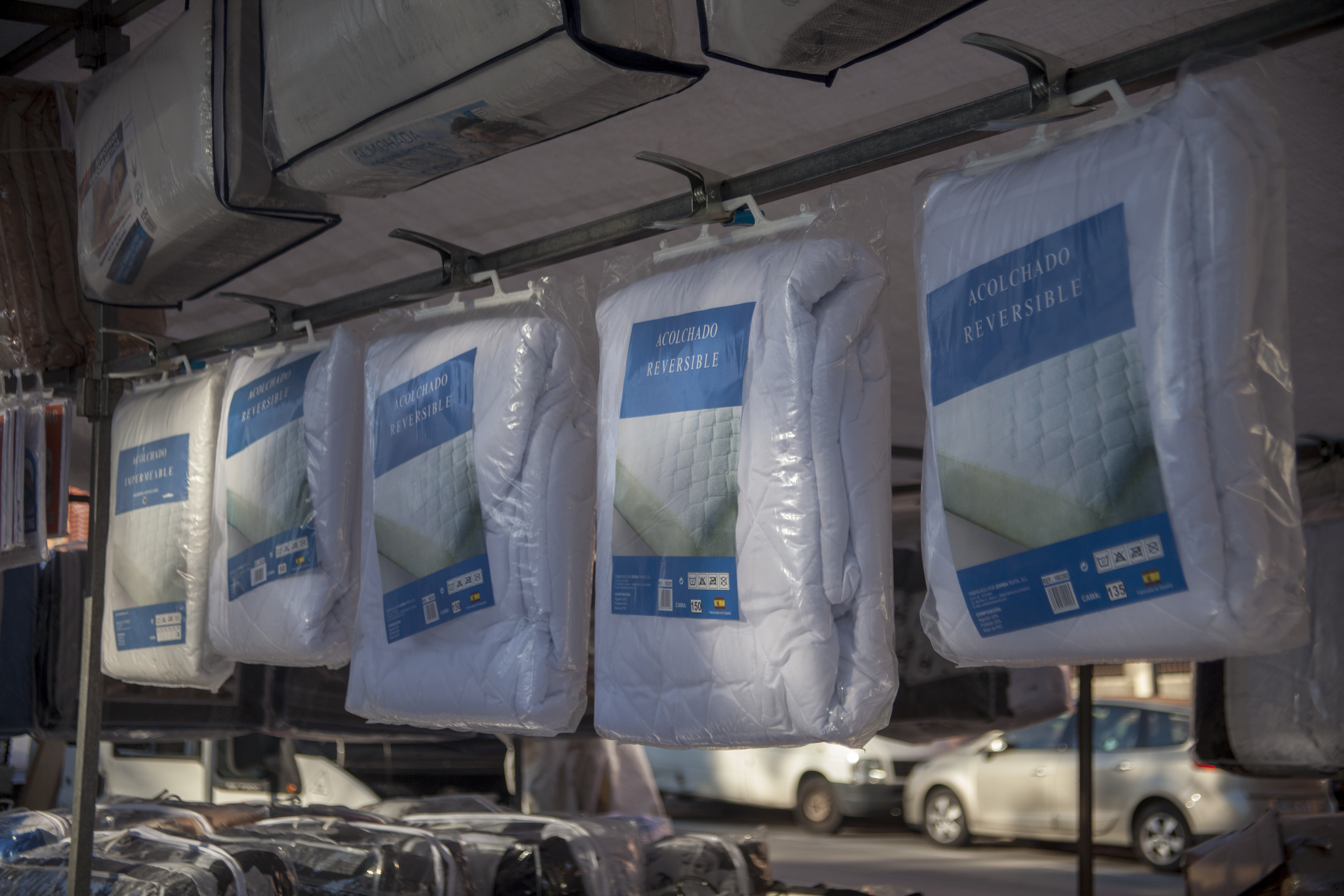 Photo de couverture Marché de Fontarrón, Poste 19 : Vêtements pour la maison