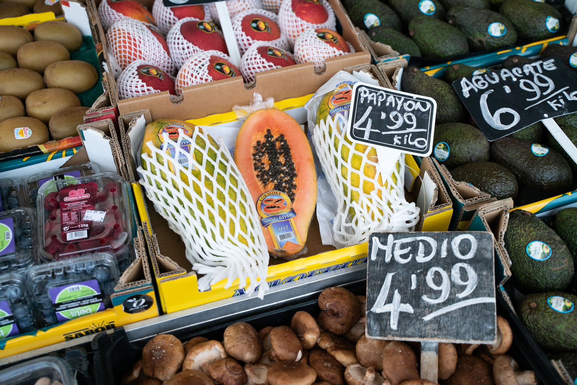 Foto de portada Mercadillo Villa de Vallecas, Puesto 8F: Frutería